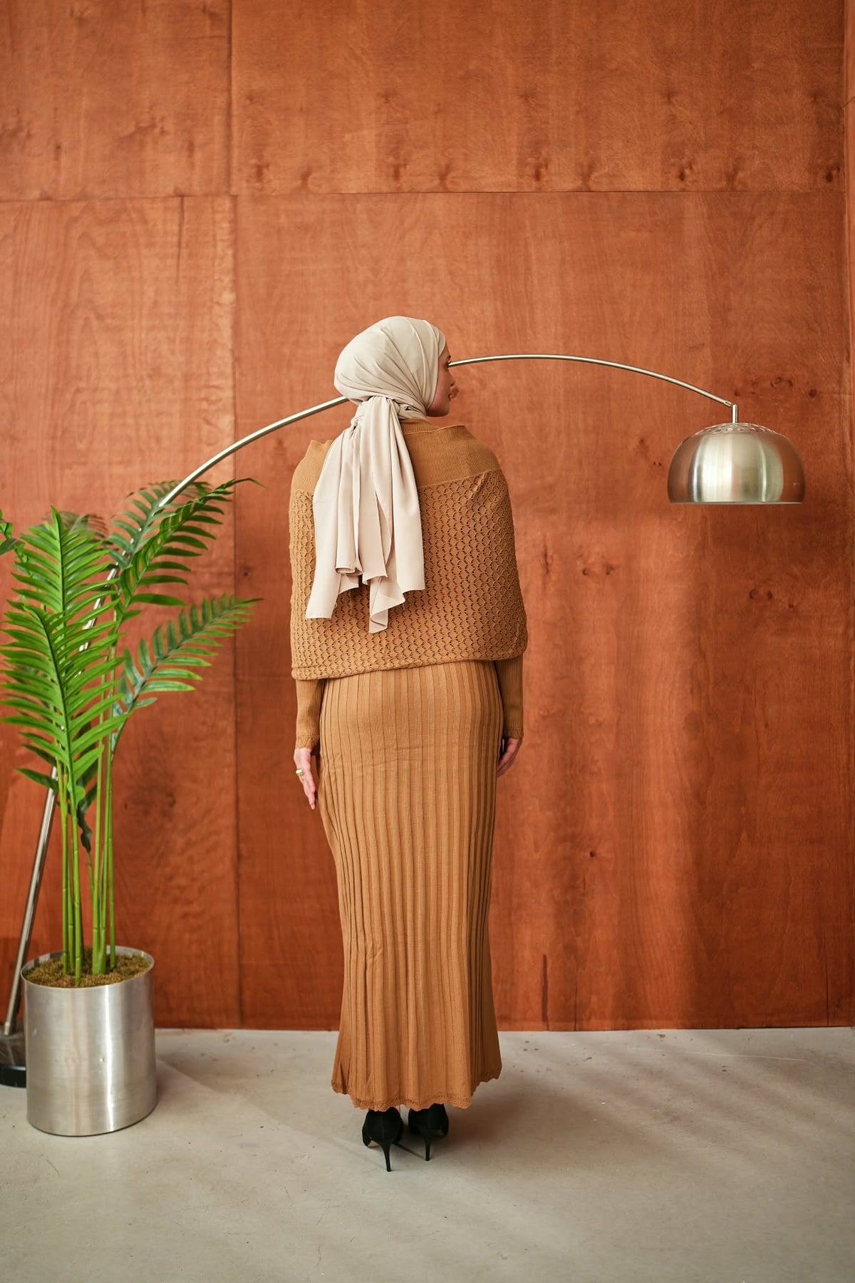 Tokalı Şallı Triko Elbise - Camel