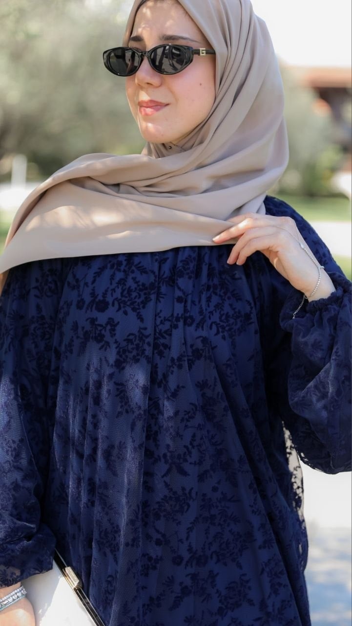 LY26 4030 REGLAN KOL FLOK BASKILI ELBİSE - Lacivert
